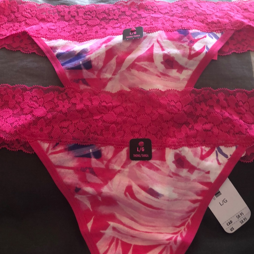 Cotton/lace thong underwear